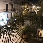 לינה וארוחת בוקר Casa Letizia