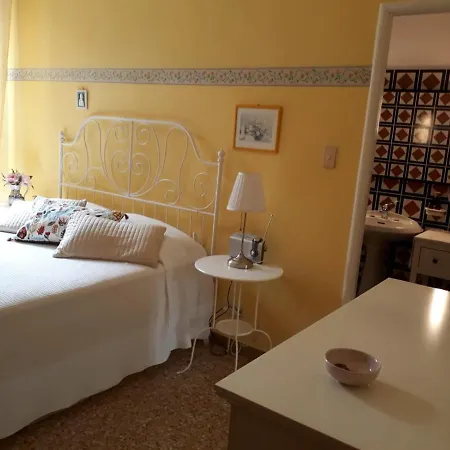 Casa Letizia Oda ve Kahvaltı 3*