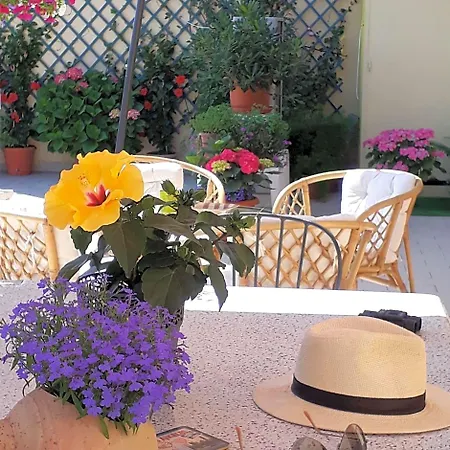 Casa Letizia Oda ve Kahvaltı Porto SantʼElpidio